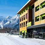 Explorer Hotel