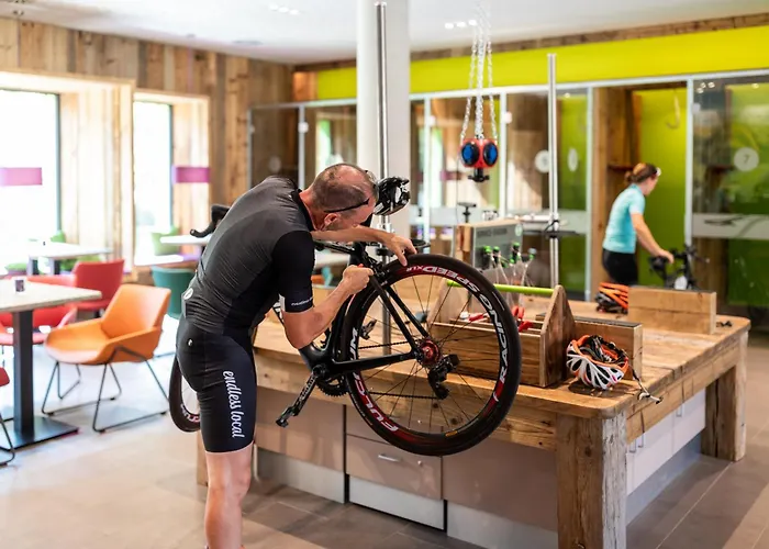 Ξενοδοχείο Explorer 4*