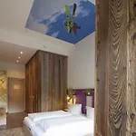 Explorer 4* 茵特斯托德